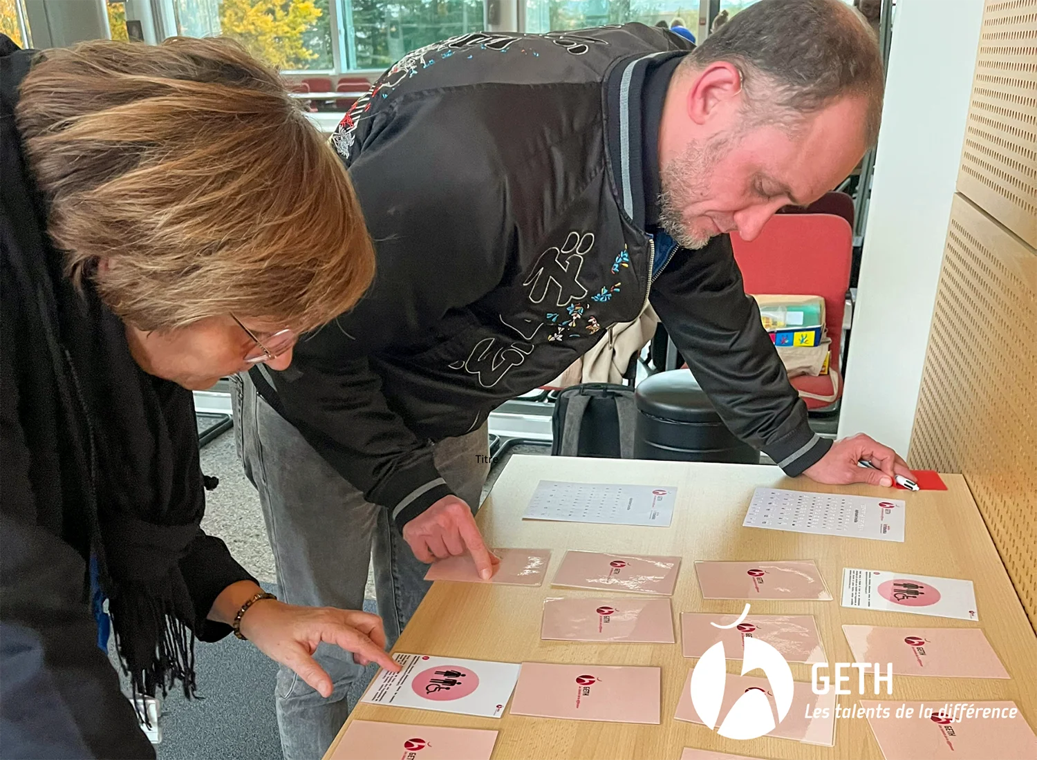 Semaine européenne pour l'emploi des personnes handicapées (SEEPH) 2024 - atelier lecture en braille proposé par le GETH