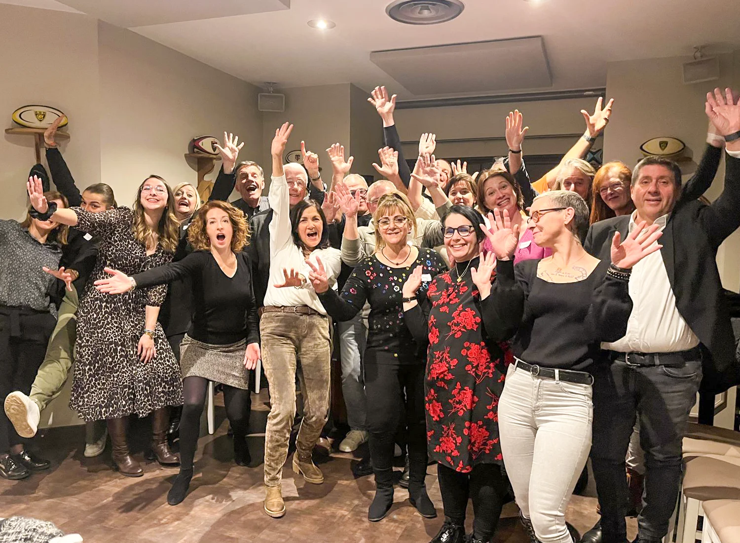 Soirée des salariés 2023 - photo de groupe amusante