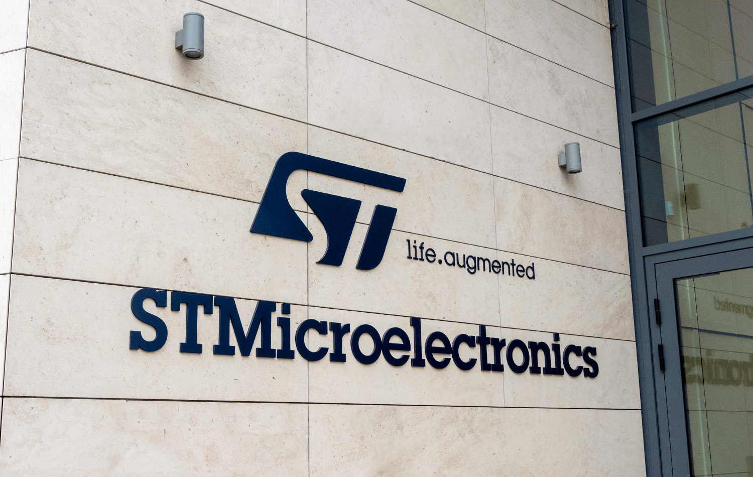 Recruter et inclure durablement chez ST : Alexandra et Nathalie témoignent
